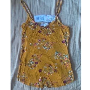 NWT Pink Republic Gold Train Floral Top